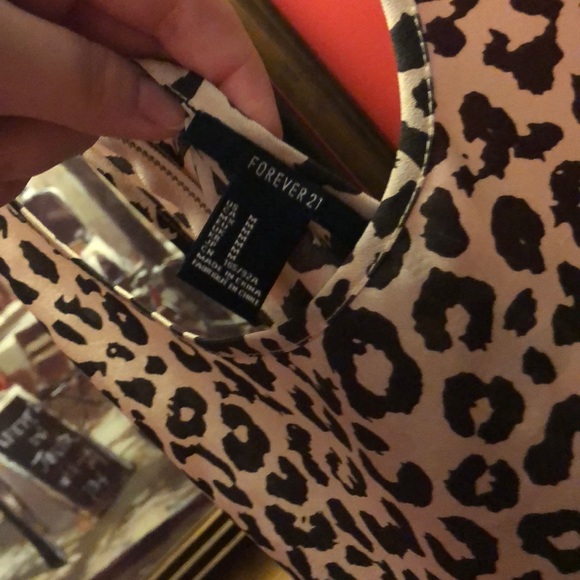 Gold cheetah top - Picture 2 of 4